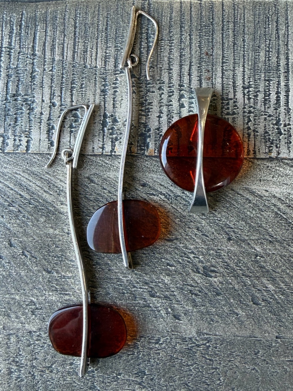 Vintage Modernist J.M. Gdansk Sterling Silver &
Amber Necklace and Pendant